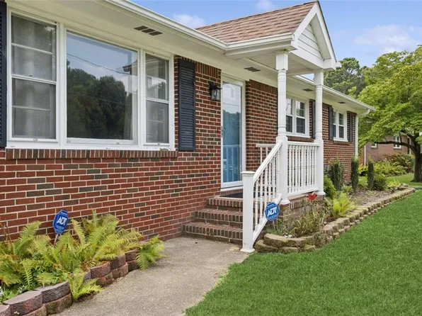 224 Essex Dr, Chesapeake, VA 23320