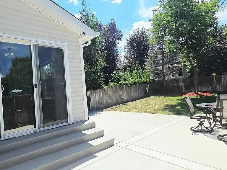 8061 S Kittredge Way — Photo 8