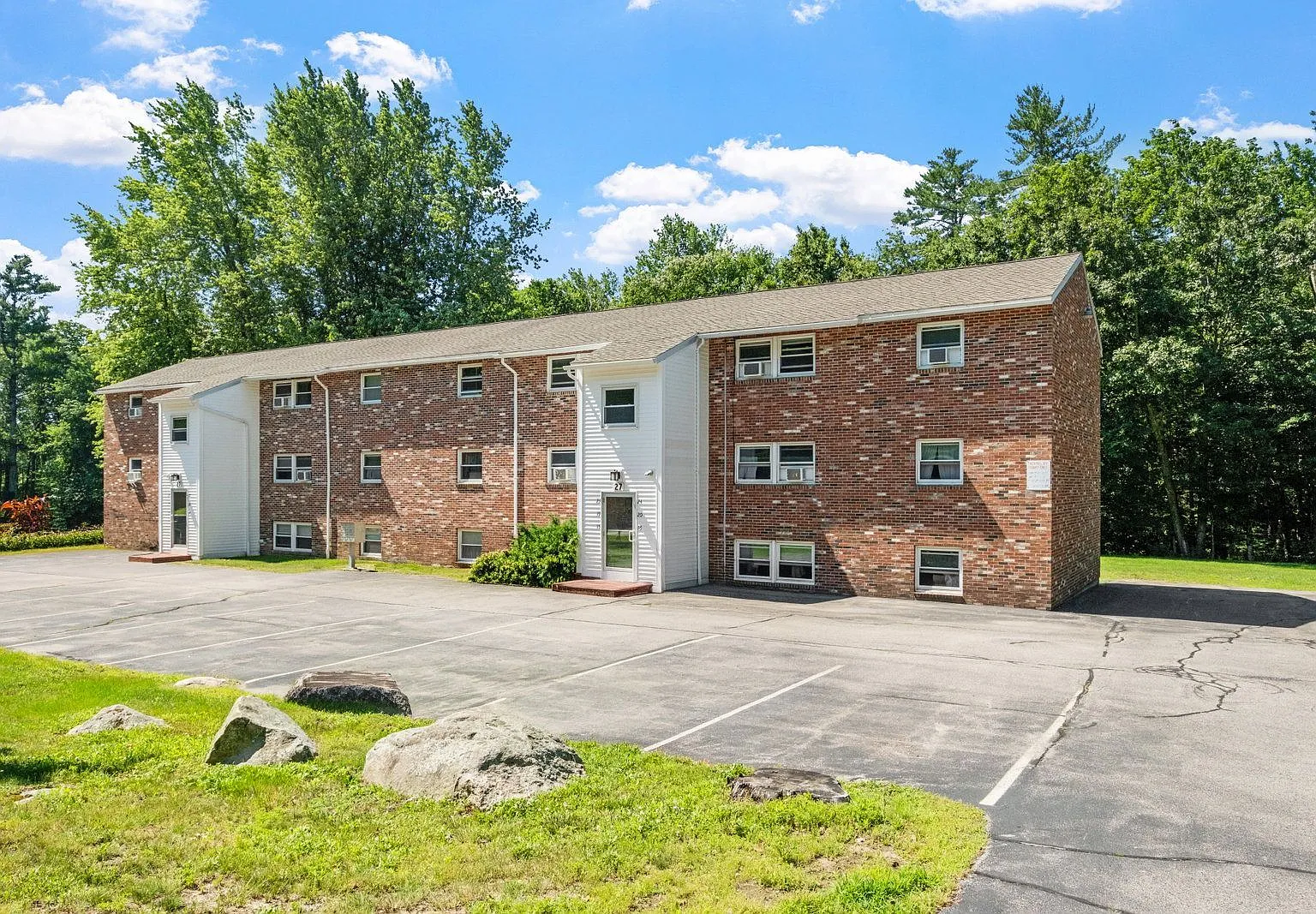 2 bed, 1.0 bath, $1,995 — Photo 1