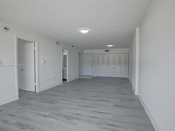 5th image of 1345 West Ave APT 303