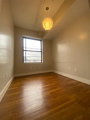 Rented by EXR | media 4