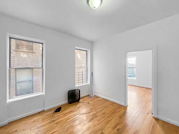 2nd image of 527 W 135th St APT 3X