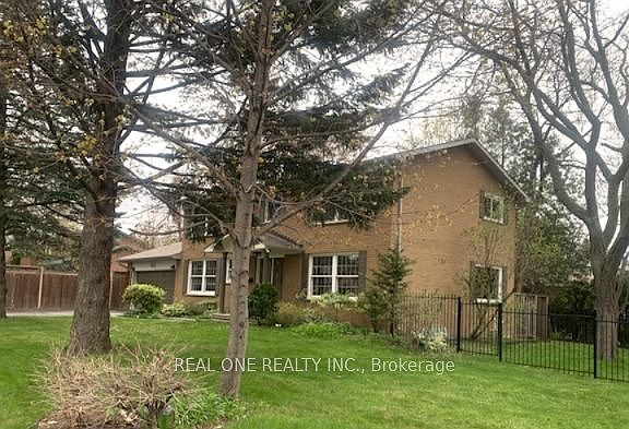 3rd image of 1585 Crombie Rd