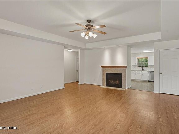 3rd image of 1227 Elsborn Ridge Rd