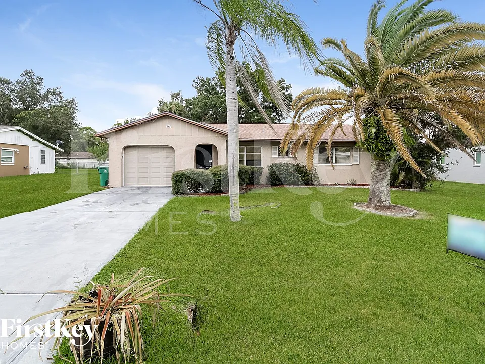 2435 Duke Ln