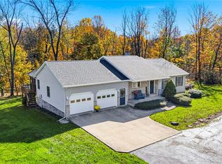 1076 Garrett Rd, Jefferson, OH 44047