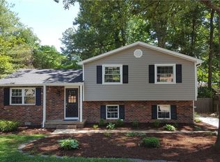 2123 Unicorn Ln, North Chesterfield, VA 23235