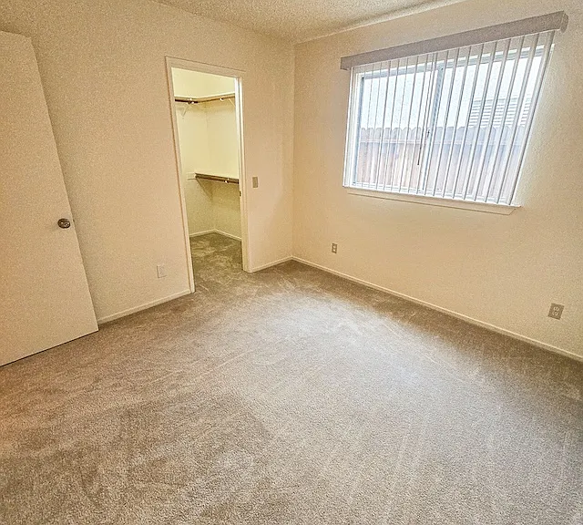 5322 W Sussex Way — Photo 10