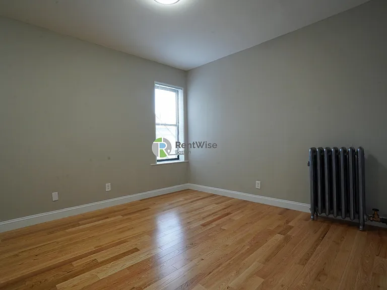 50 Park Vale Ave #24 — Photo 2