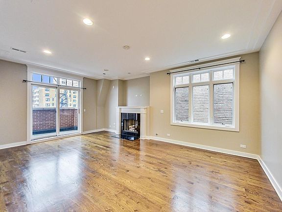 4th image of 6161 N Kenmore Ave APT 4N