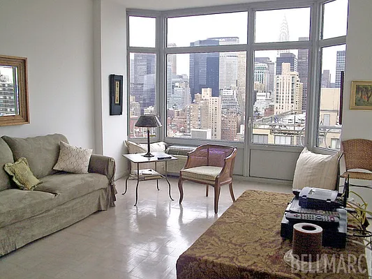 Rented by Bellmarc Realty | media 1