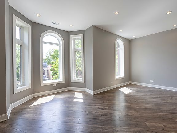 4th image of 1254 N Hoyne Ave APT 3
