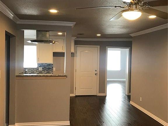 3rd image of 7817 Larchridge Dr