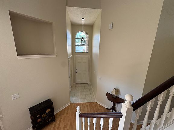 4th image of 2570 Barron Ct