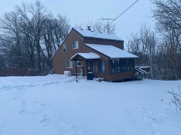 2640 Snyder Rd, Hillsdale, MI 49242