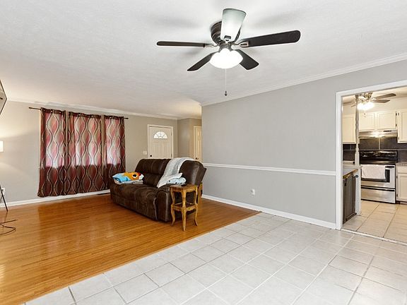 4th image of 110 Katye Ct
