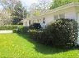 1331 E Palatine Rd, Palatine, IL 60074