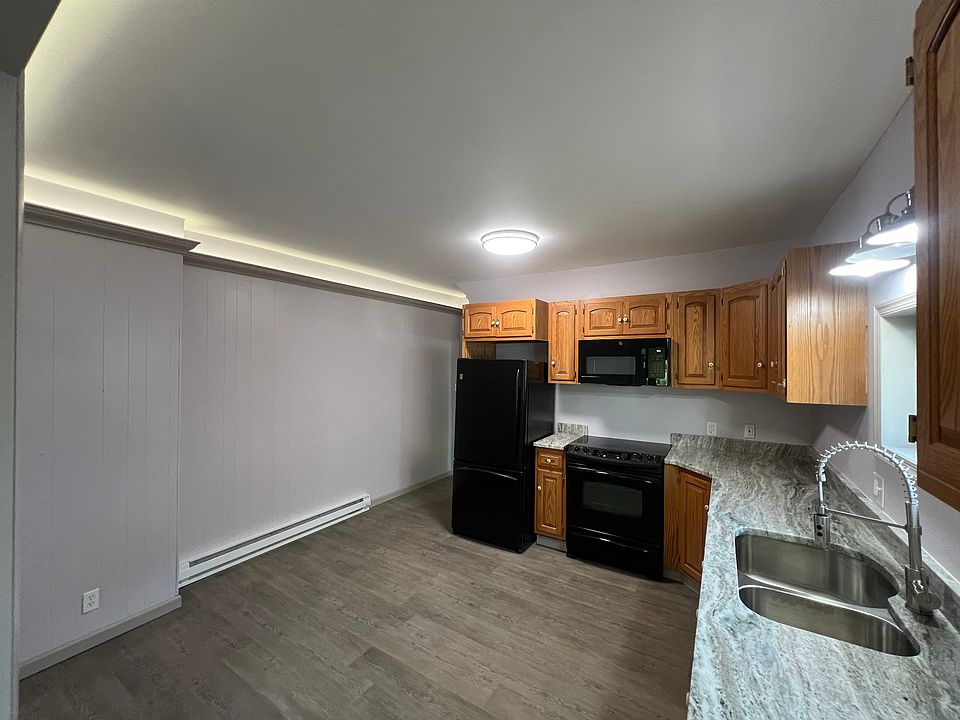 Kitchen Showing accent lighting