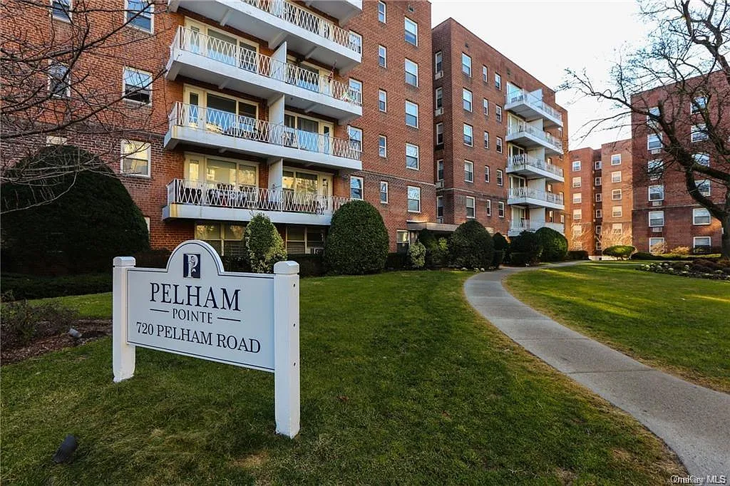 720 Pelham Road — Photo 2