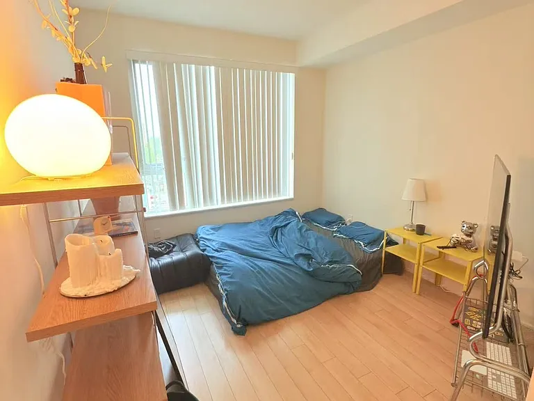 68 Canterbury Pl #901 — Photo 4