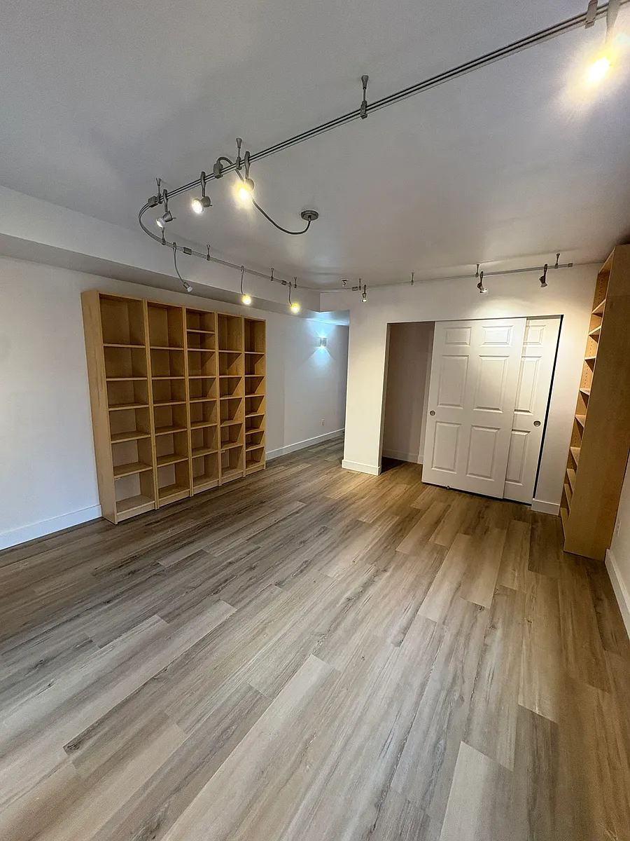 Your room with closet - 920 NW 51st St