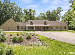 9402 100th St SE, Alto, MI 49302