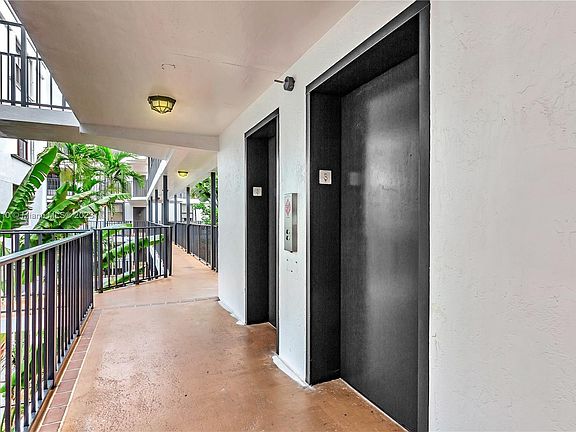 4th image of 3440 NE 192nd St #3P-A