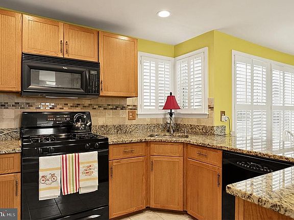 4th image of 7521 Cross Gate Ln