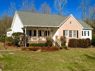 1st image of 135 Silverwood Dr