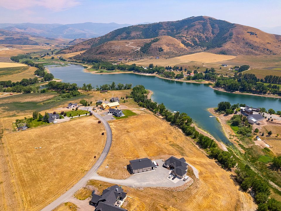 1st image of 2037 Lake View Cir