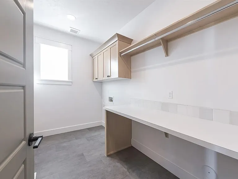 2203 E Hidcote St — Photo 26