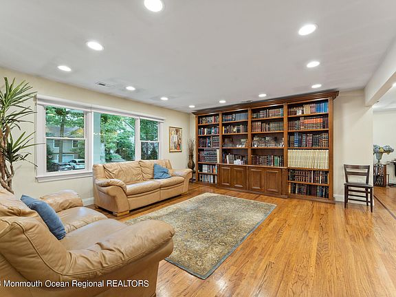 5th image of 1473 Parkside Drive