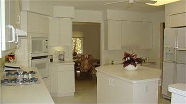 3rd image of 12160 Quail Woods Dr