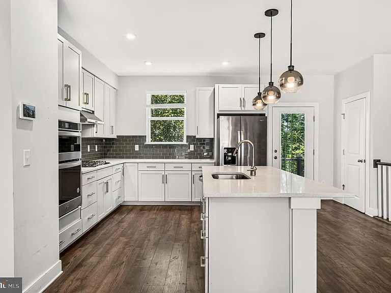 1013 S Taylor Ct — Photo 18