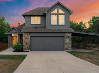 820 Panorama Dr, Dripping Springs, TX 78620