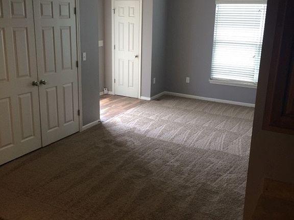 5th image of 3303 N 103rd Ter