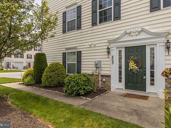 3rd image of 203 Bardel Dr #203