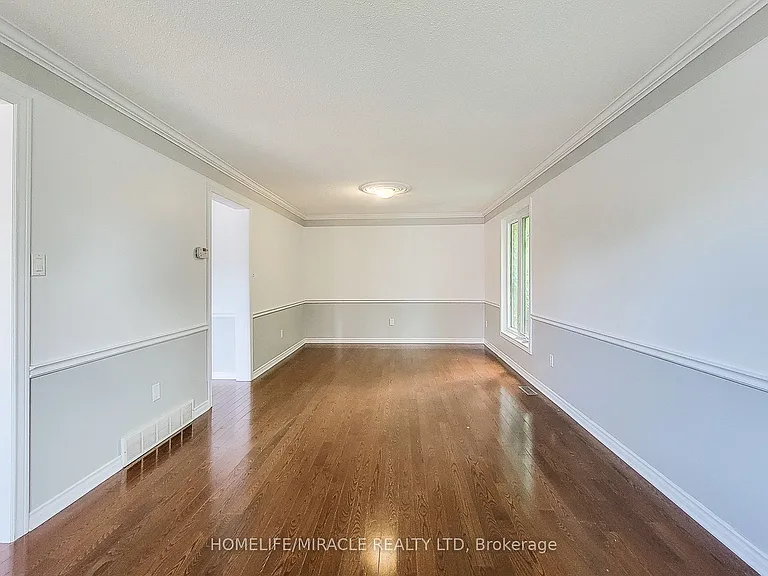 4559 Street Volodymyr Cres — Photo 14