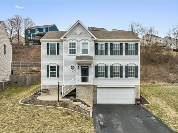 218 Country Barn Rd W, Houston, PA 15342