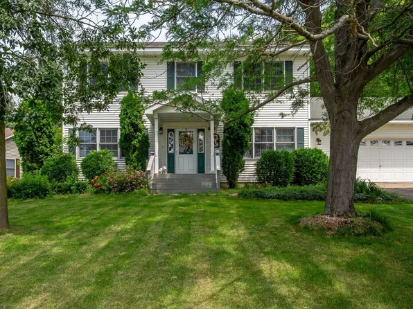 1409 17th Ave E, Menomonie, WI 54751