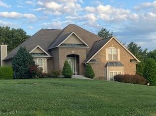 1080 Hickory View Dr, Morristown, TN 37814