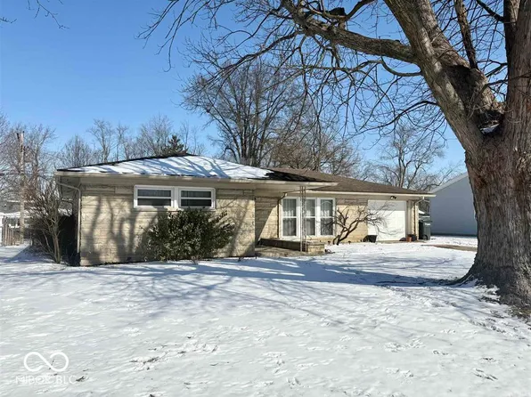 2104 W Barcelona Dr, Muncie, IN 47304