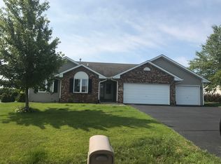 348 Misty Meadow Ln, Davis Junction, IL 61020
