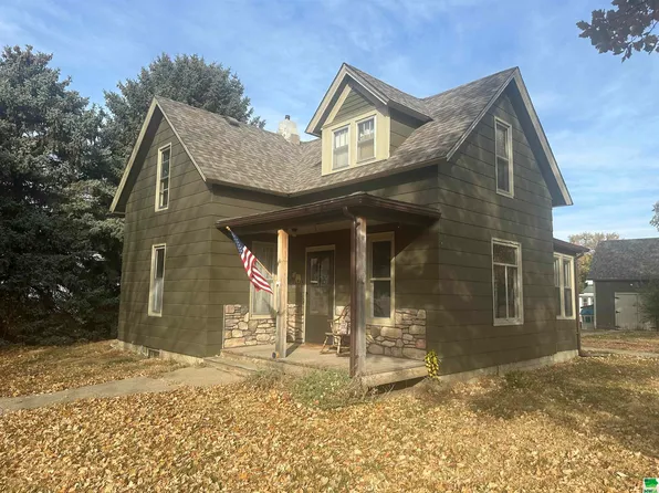 351 Hardy St, Akron, IA 51001