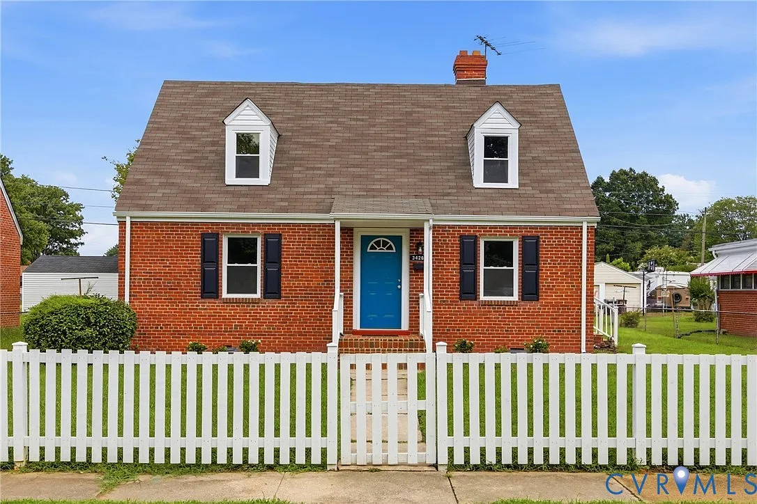 4 bed, 2.0 bath, 1215 sqft, $2,500 — Photo 1