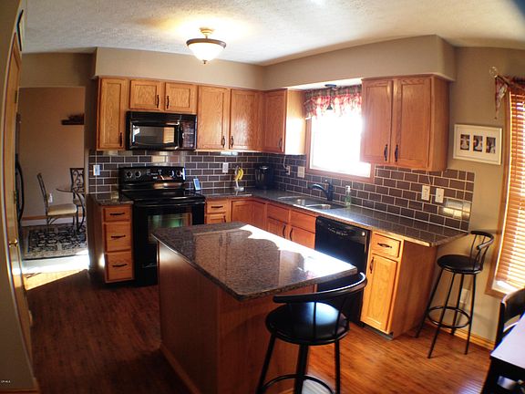 3rd image of 12861 Bentwood Farms Dr