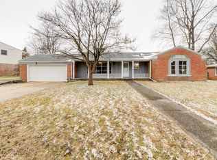 915 Lincolnshire Dr, Champaign, IL