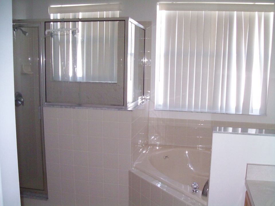 2nd image of 358 Aldershot Ct