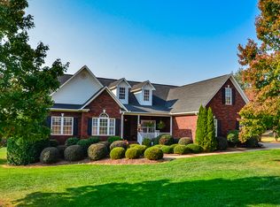 736 Tinsberry Ln, Inman, SC 29349