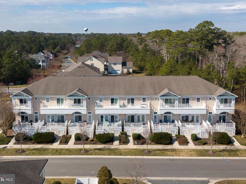 1st image of 12135 Landings Blvd Unit 302